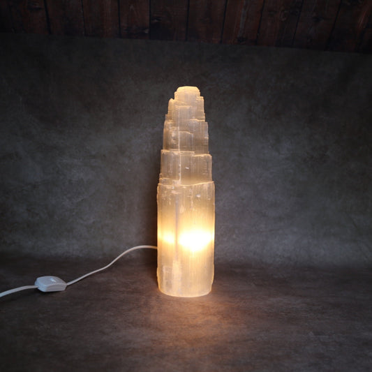 Natürliche Turmlampe aus Selenit – mehrere Größen (ES)