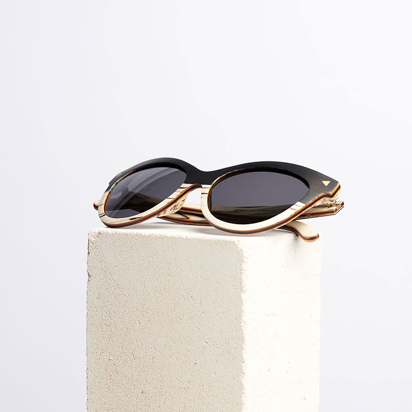 French Séduction – Wooden Sunglasses for Women (FA)